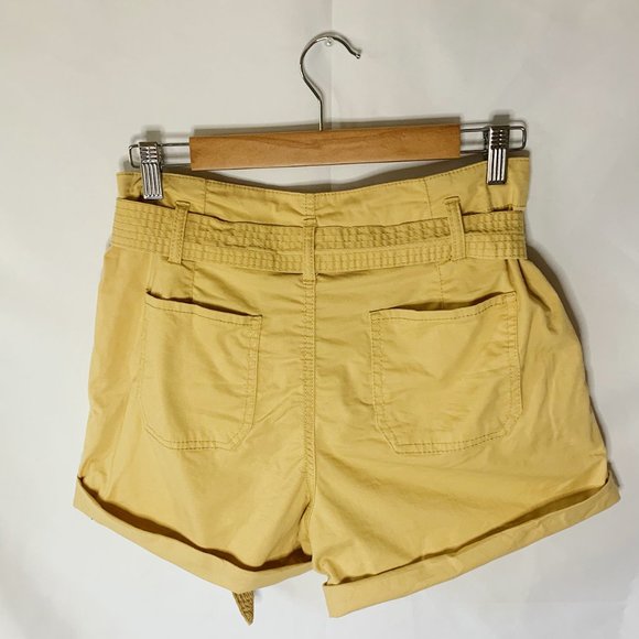 Vanilla Star Yellow Shorts With Tie Size 9 - Picture 2 of 6
